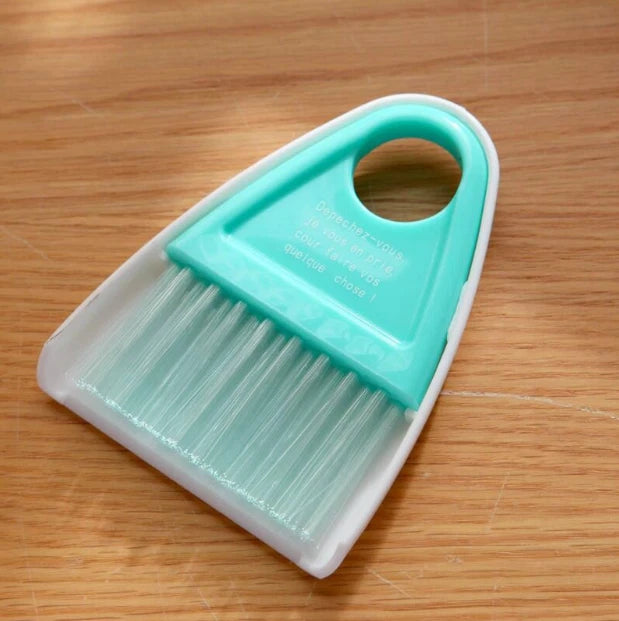 5pcs Mini computer desktop keyboard cleaning brush Mini broom dustpan set