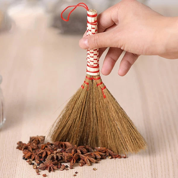 Desktop Cleaning Kit Child Small Dustpan Set and Broom Mini Brush