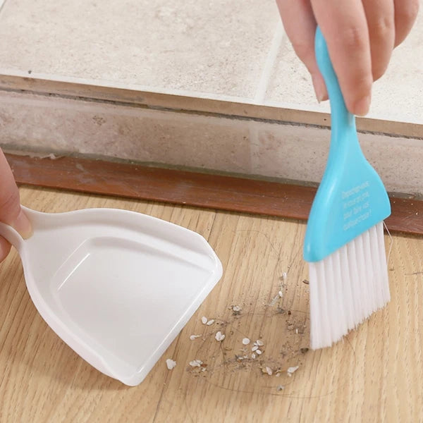 2 Sets Dust Removal Broom Child Keyboard Small Table Top Dustpan
