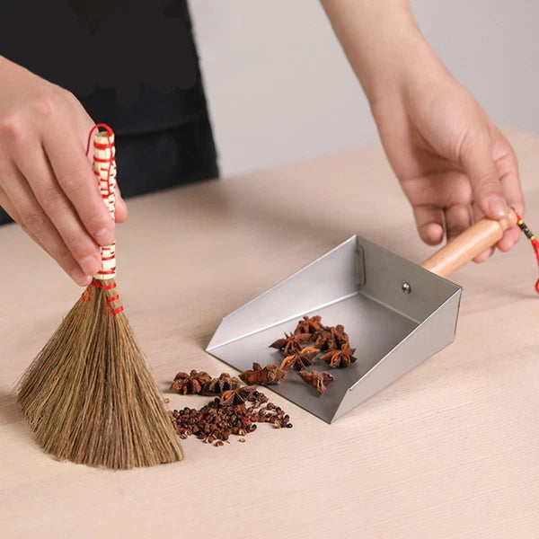 Desktop Cleaning Kit Child Small Dustpan Set and Broom Mini Brush